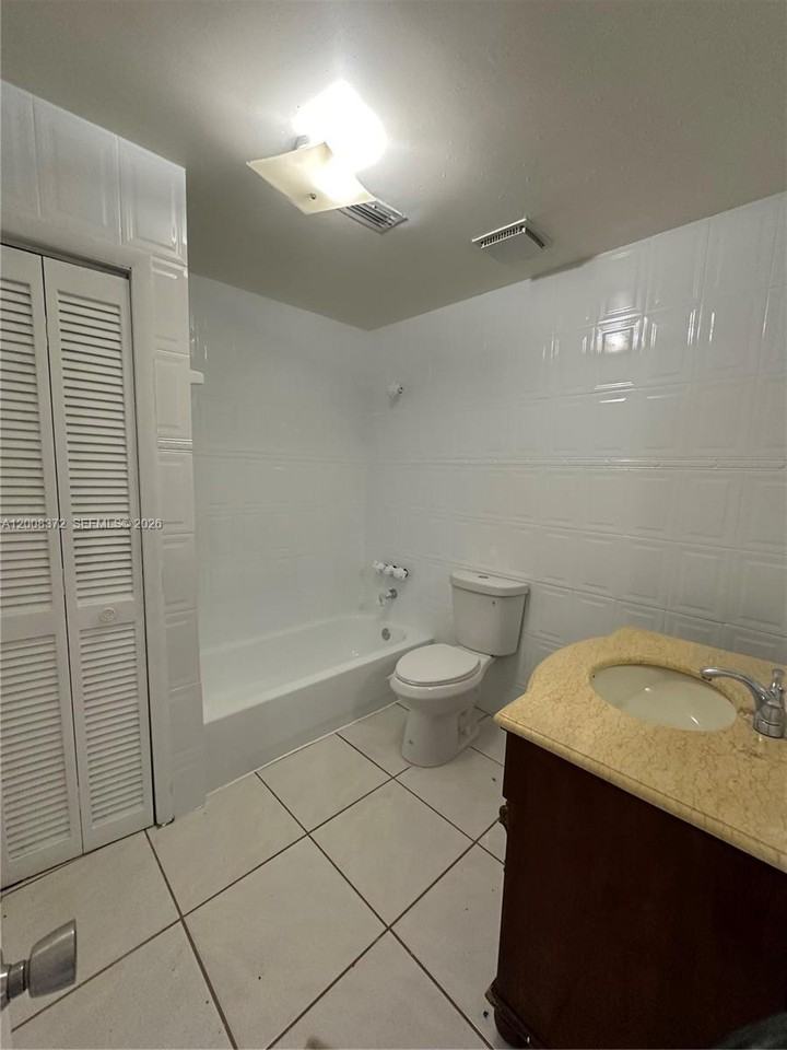 3100 Sw 103rd Ct - Photo 6 of 7
