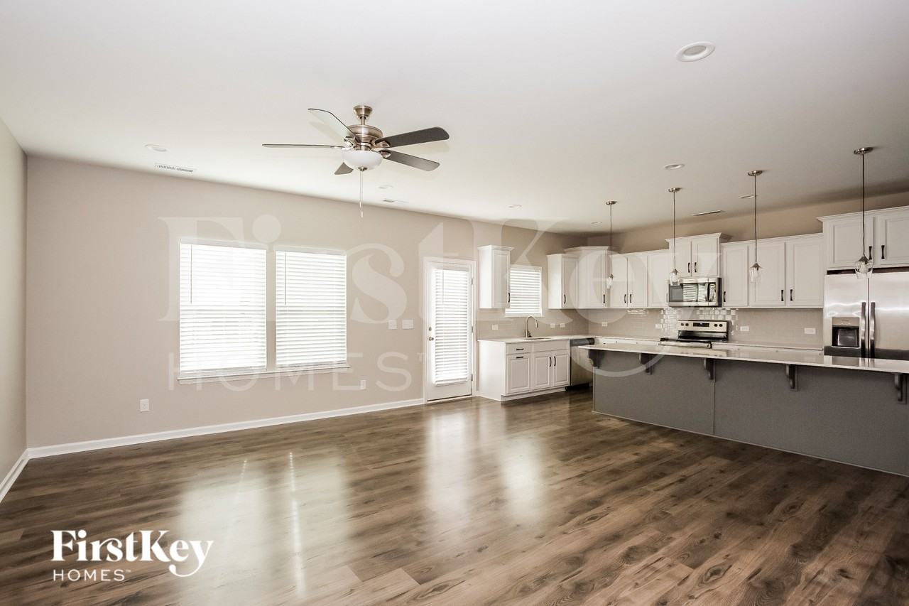 777 Alexander Commons Dr - Photo 7 of 19