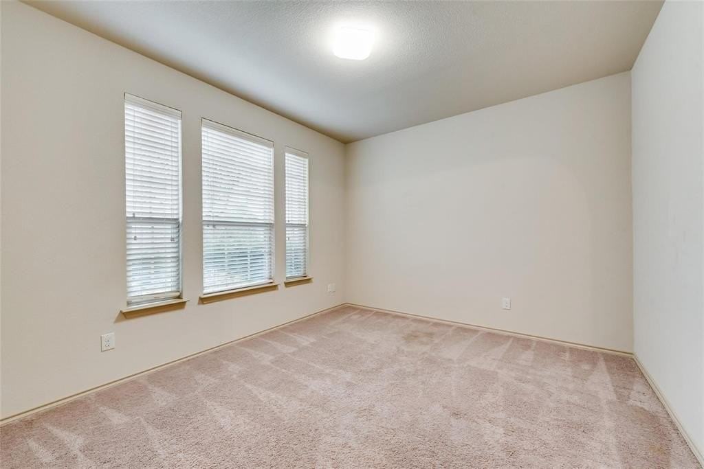 15825 Carlton Oaks Dr - Photo 4 of 22