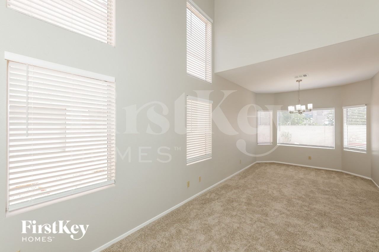 8788 Elise Ct - Photo 3 of 19