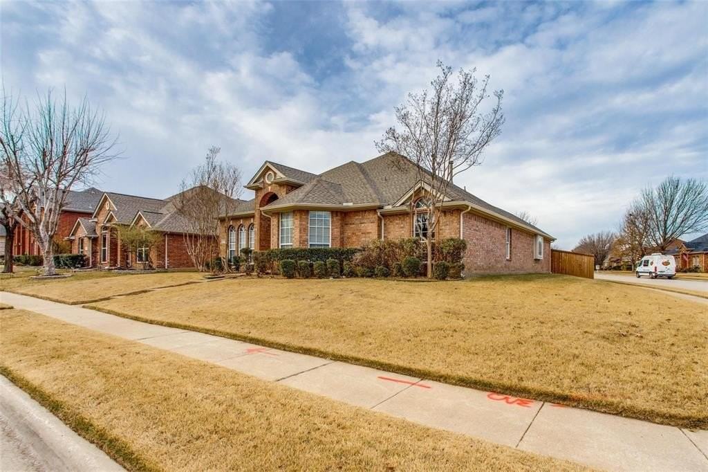 6415 Day Spring Dr - Photo 3 of 36
