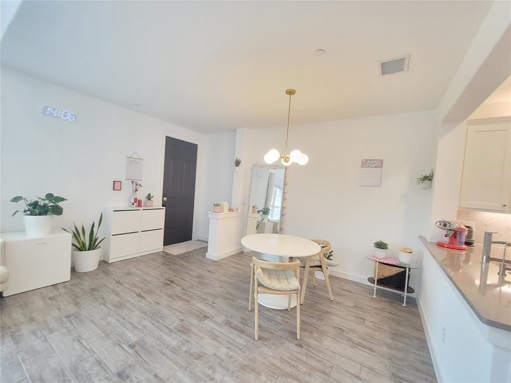 3913 Crown Ave - Photo 2 of 23
