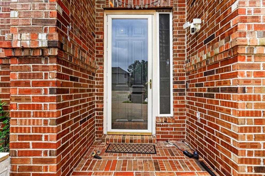 205 Lake Village Dr - Photo 5 of 33