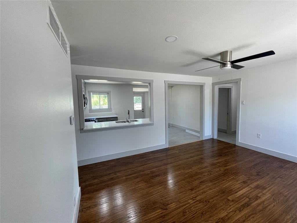 217 Terry Rd - Photo 3 of 13