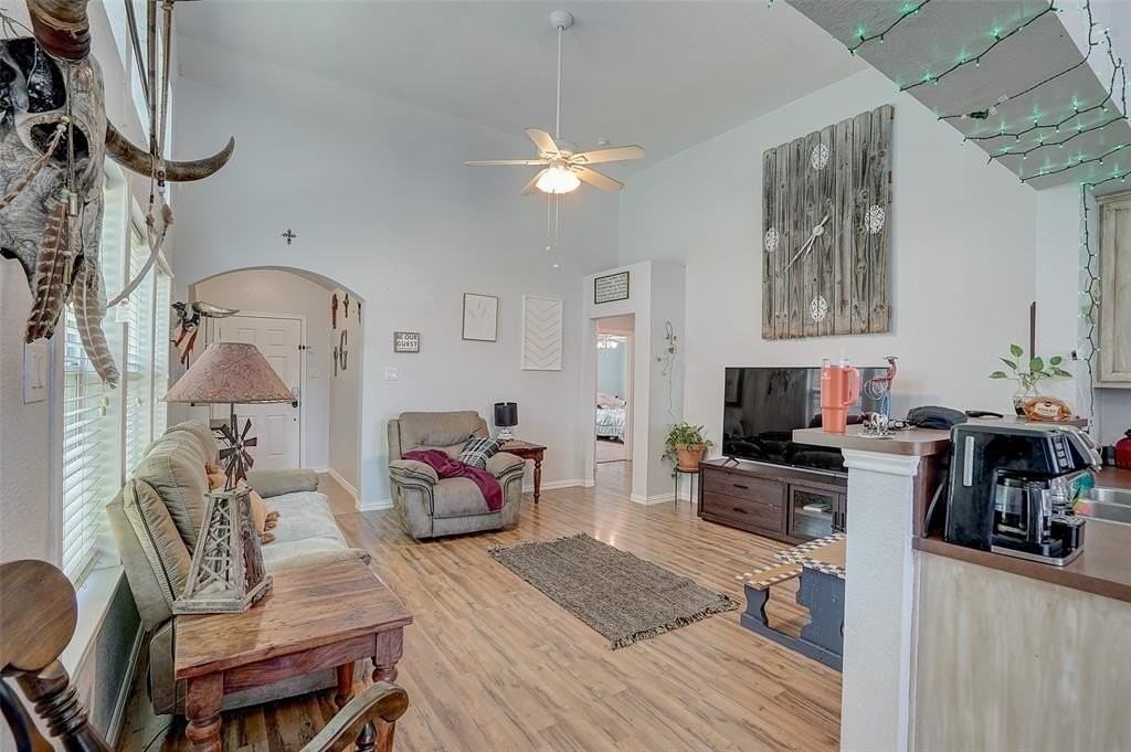 8801 Stewart St - Photo 6 of 27