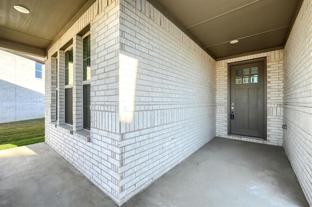 1309 Buttercup Rd - Photo 3 of 38