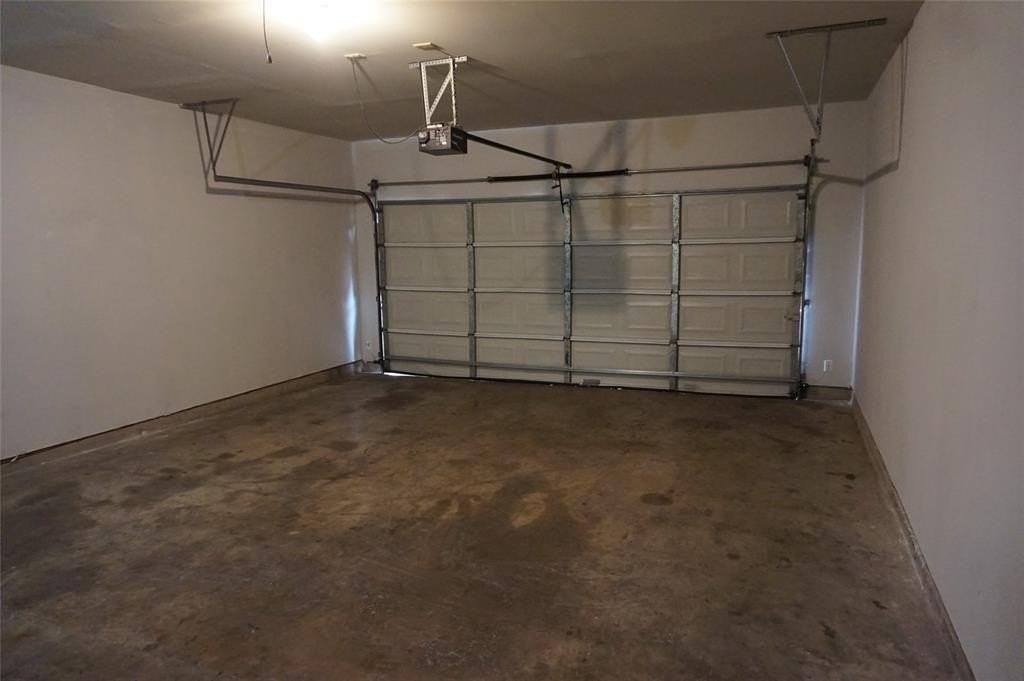 2611 Fernwood Ave - Photo 6 of 7