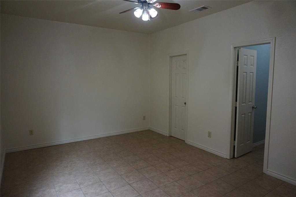 2611 Fernwood Ave - Photo 7 of 7