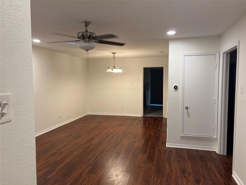 519 Heyser Dr - Photo 2 of 10