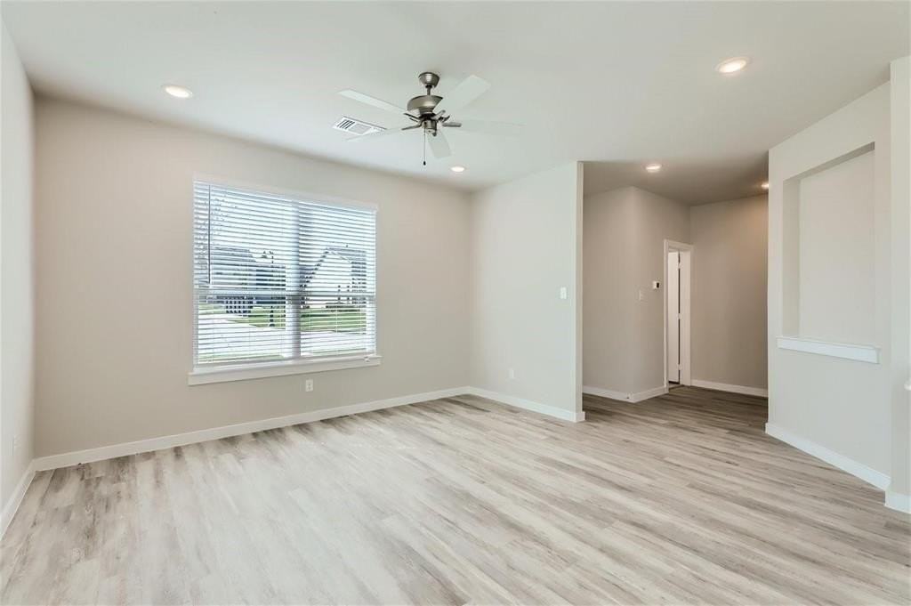 2404 Freshwater Ln - Photo 2 of 13