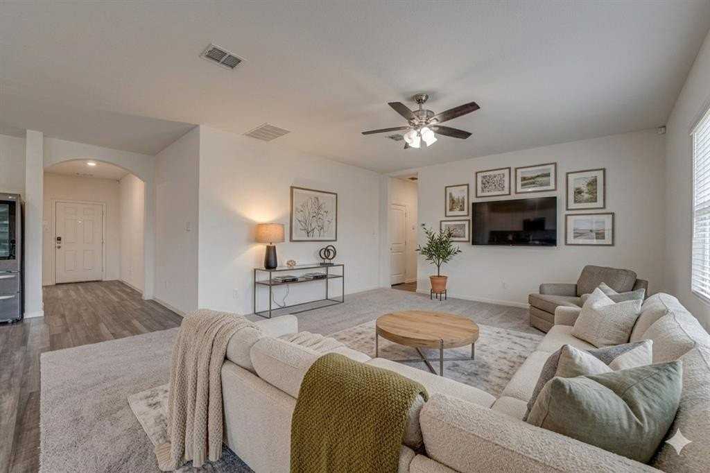 767 Camden Dr - Photo 2 of 37