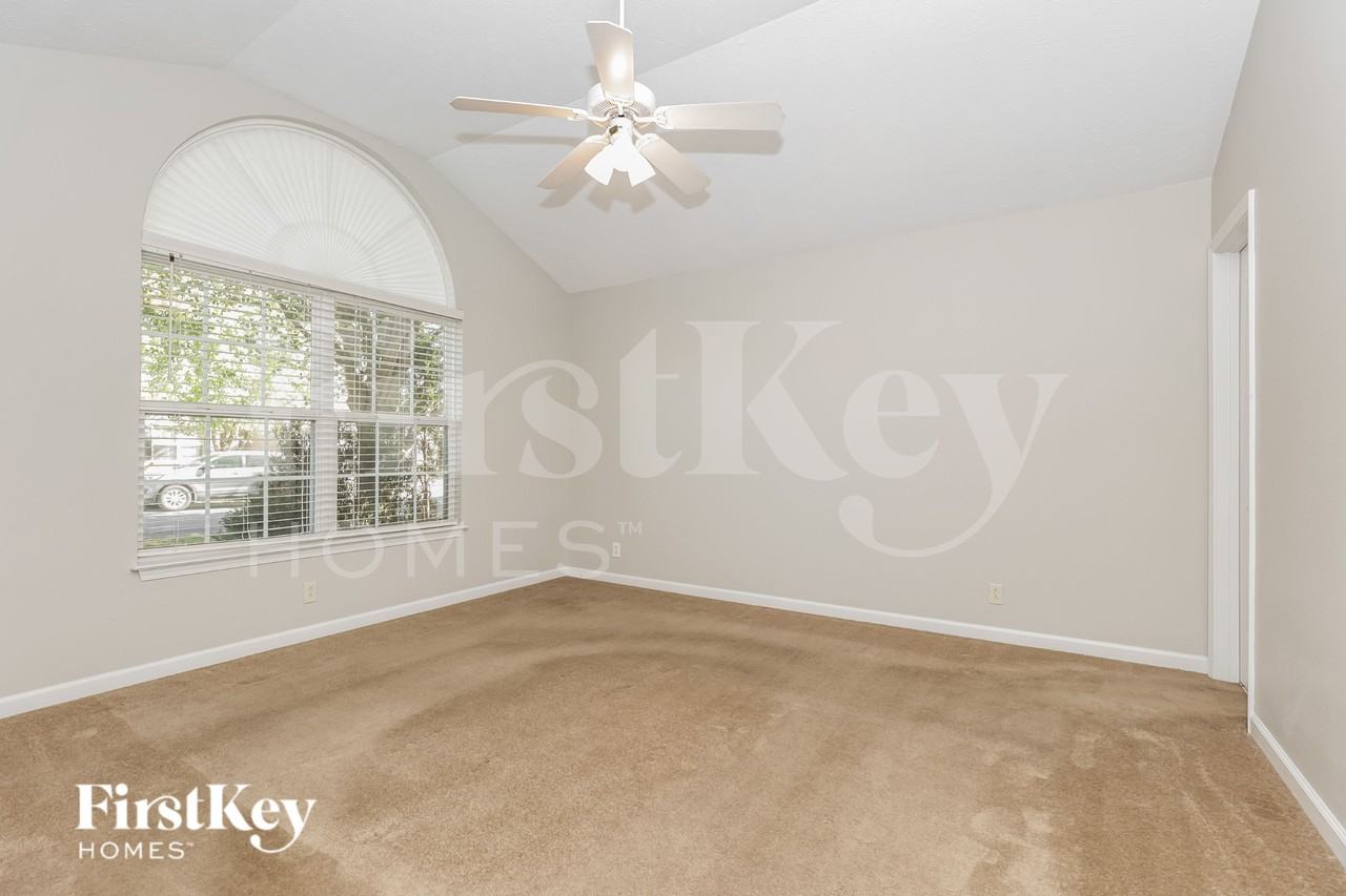 869 Maricopa Dr - Photo 7 of 16