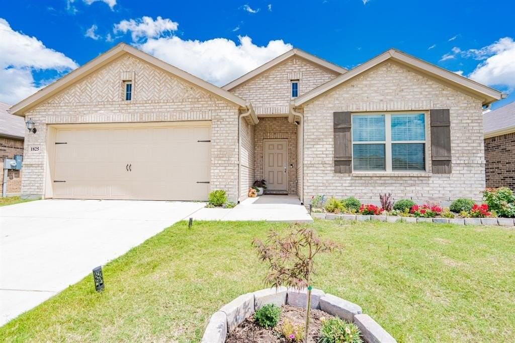 1825 Damianita Dr - Photo 5 of 39