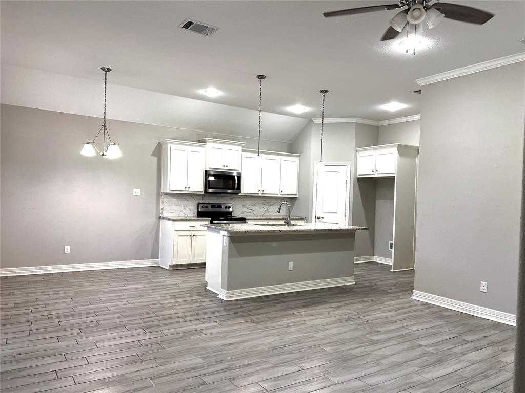 1012 Eva Dr - Photo 7 of 27