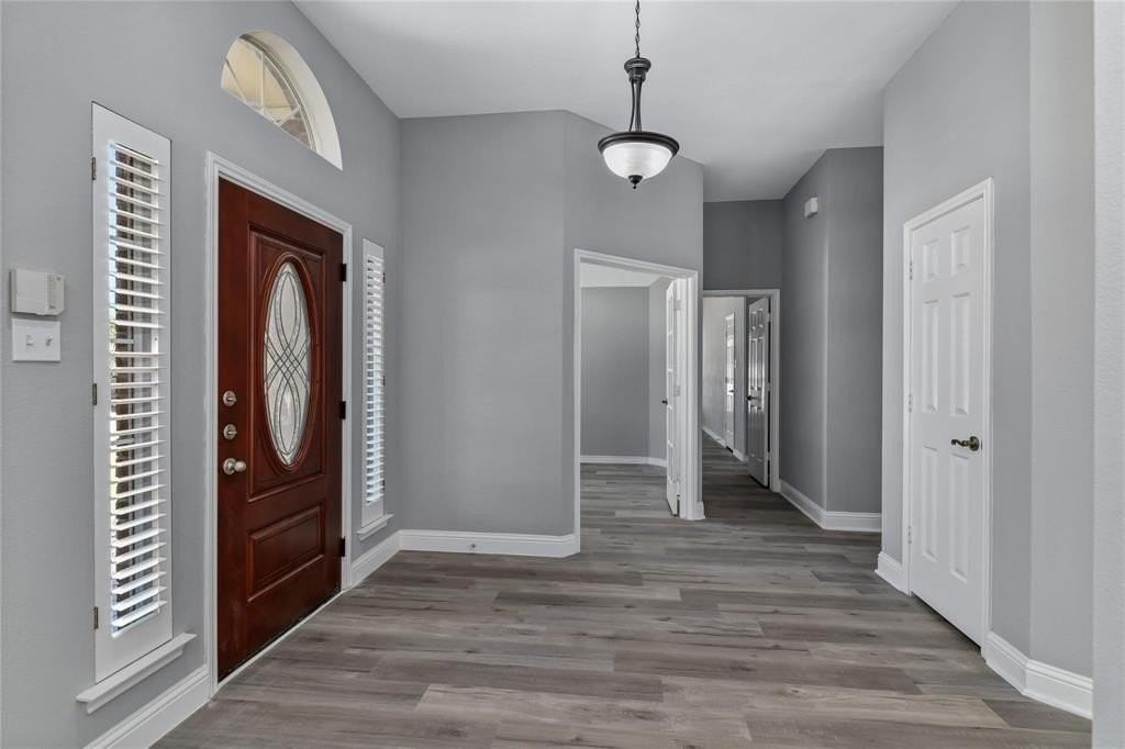 630 Lakewood Dr - Photo 4 of 29