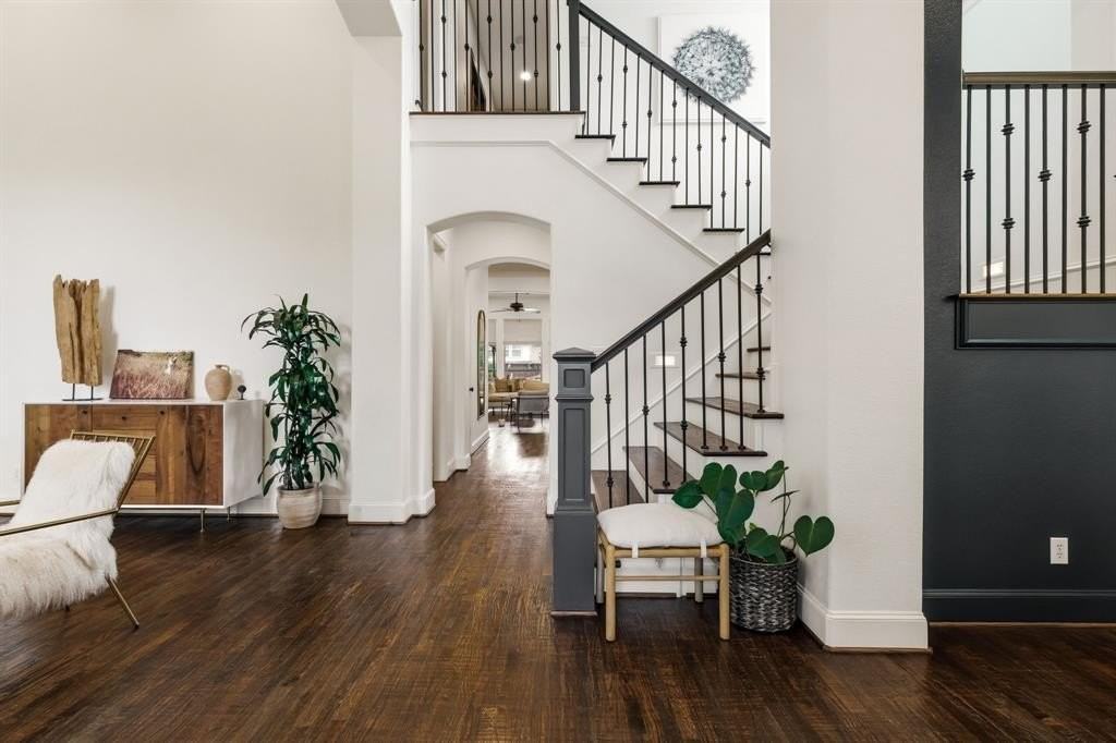 4101 Chimney Rock Dr - Photo 3 of 38