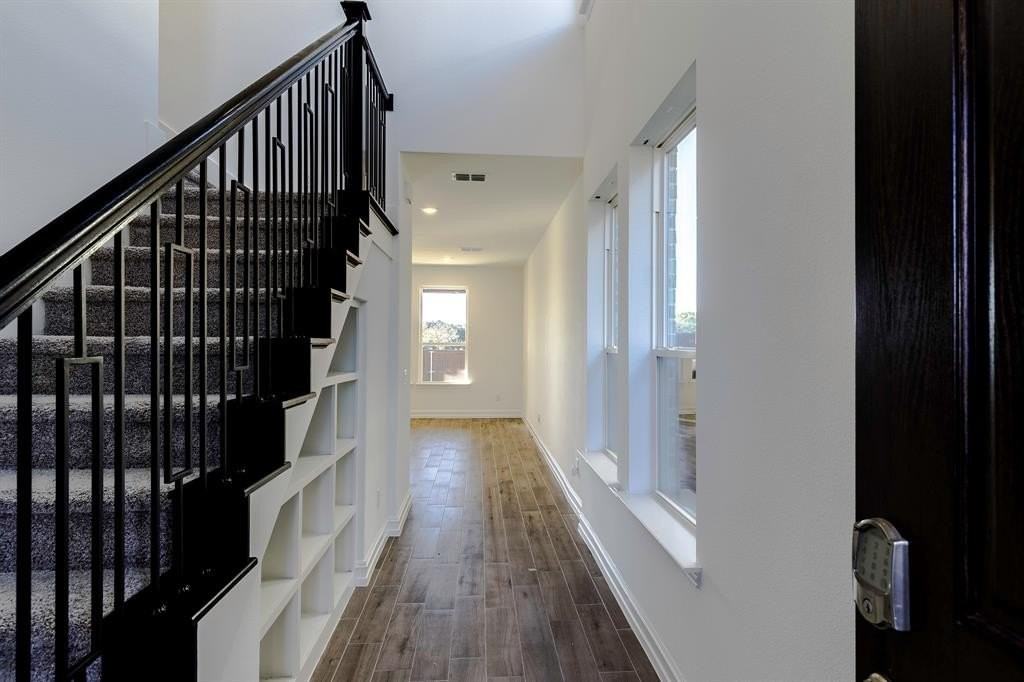 7405 Swinford Rd - Photo 3 of 22