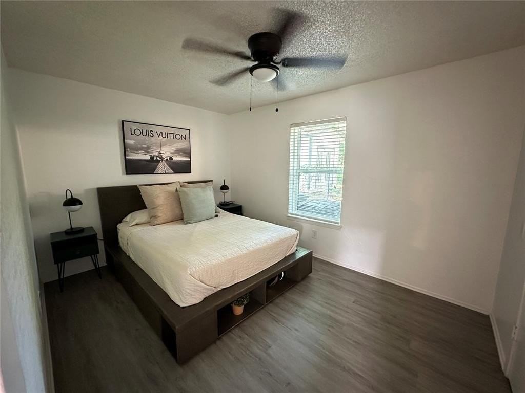 807 W Broadus Ave - Photo 5 of 8