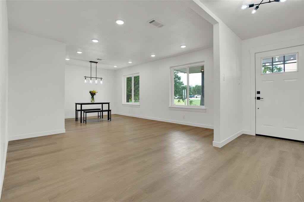 2910 W Crawford St - Photo 6 of 40