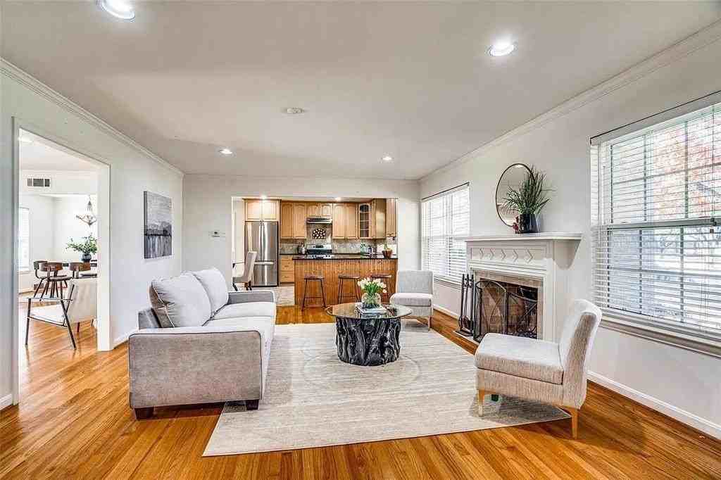 5730 Forest Ln - Photo 6 of 24