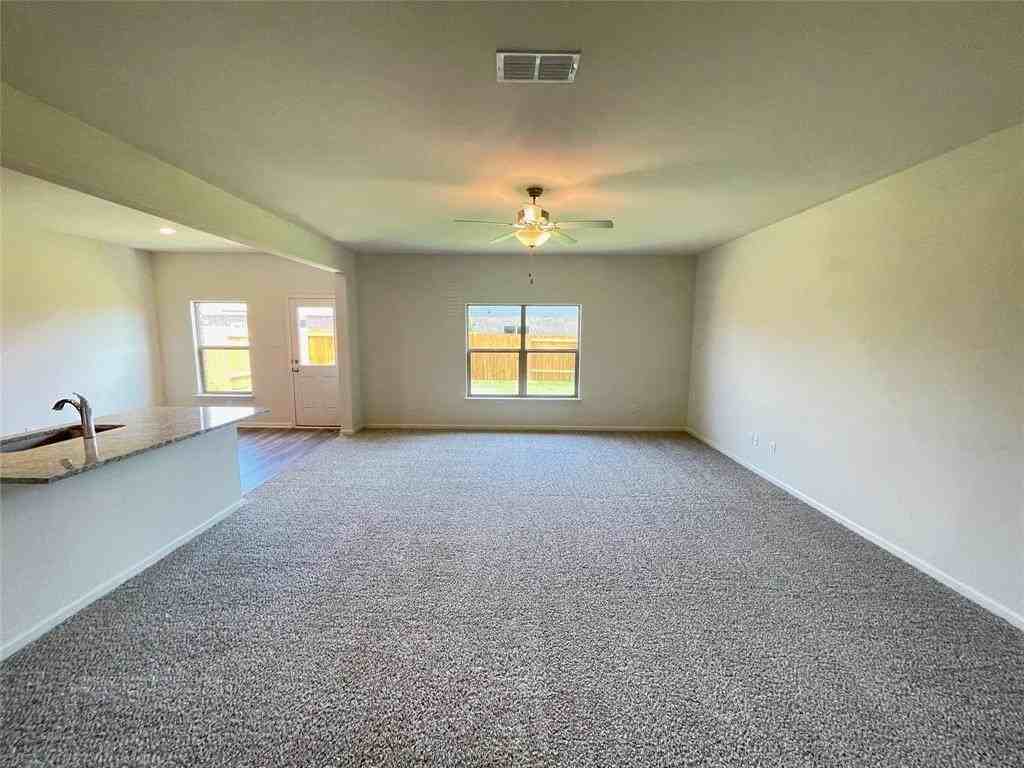 620 Fountain Dr - Photo 2 of 32