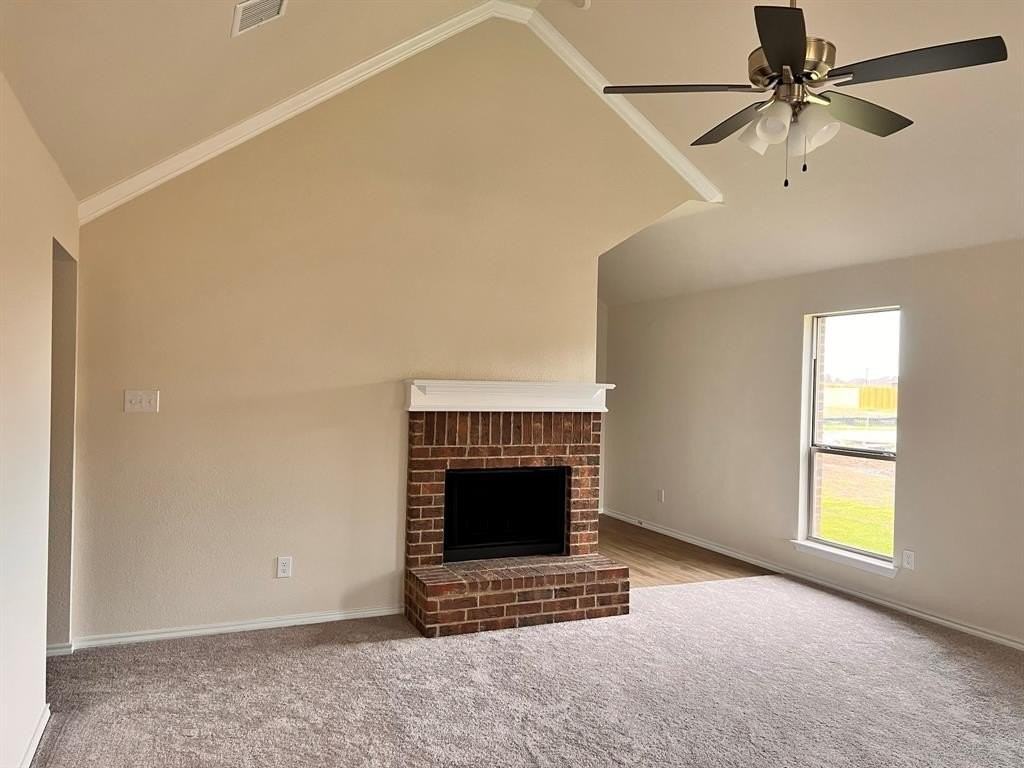 324 Greenhaven Dr - Photo 6 of 20