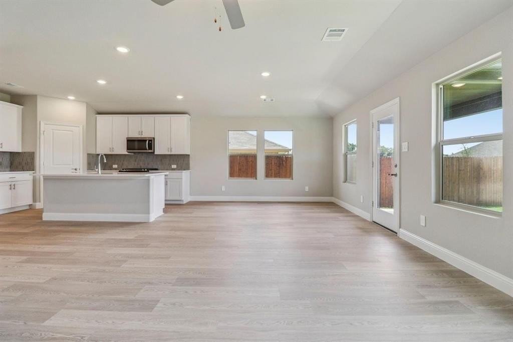 463 Yellowstar Ln - Photo 3 of 28