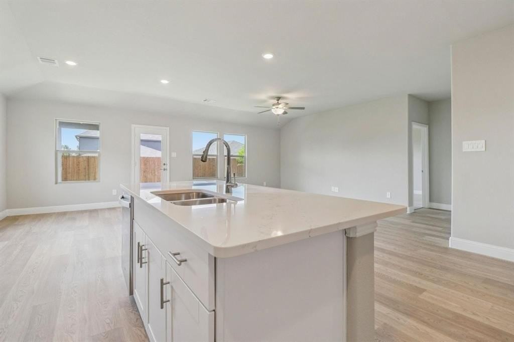 463 Yellowstar Ln - Photo 5 of 28
