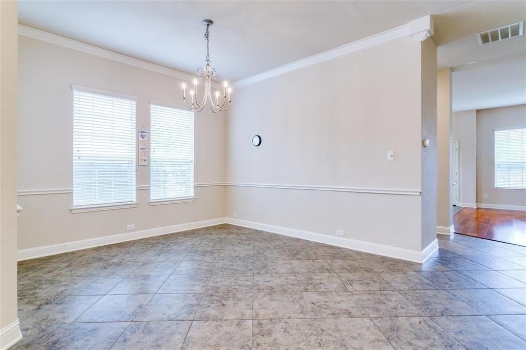3116 Hereford Dr - Photo 4 of 19