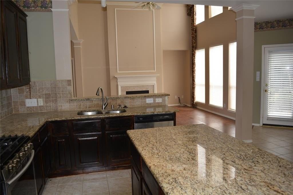 2713 Stanford Dr - Photo 5 of 20