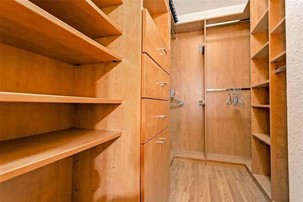 3314 Douglas Ave #202 - Photo 2 of 11