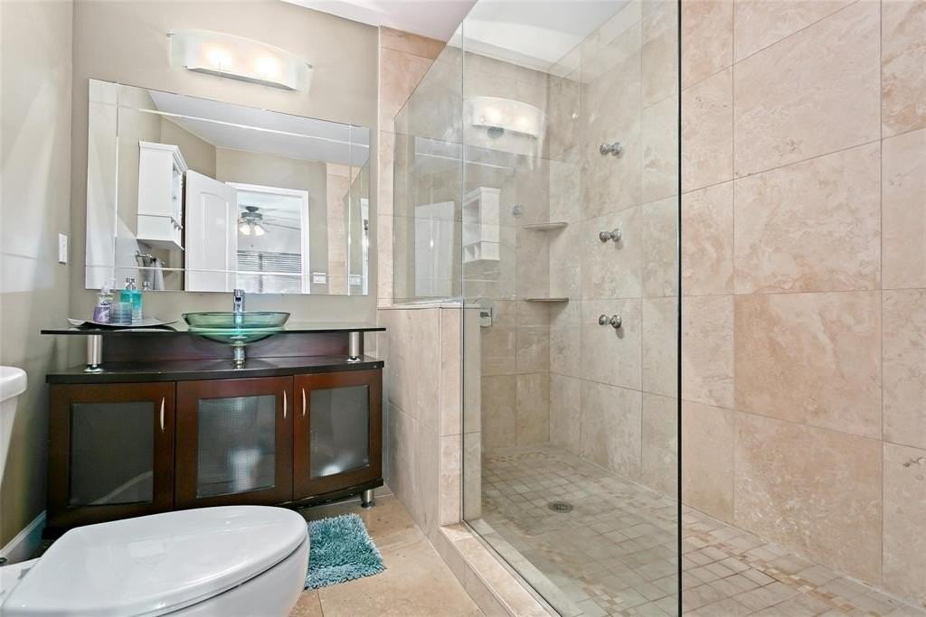 3314 Douglas Ave #202 - Photo 5 of 11