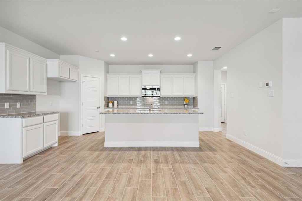 6028 Bursey Rd - Photo 2 of 26
