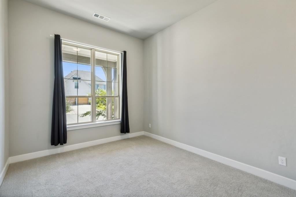 4131 Sandhills Ln - Photo 5 of 38