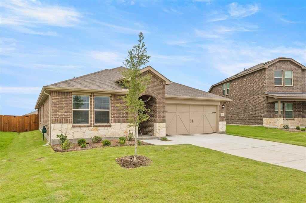 2307 Albert Ln - Photo 4 of 35