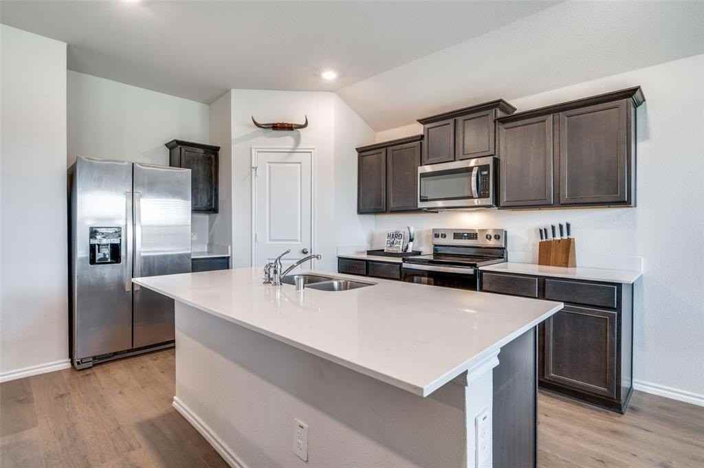 13105 Dawson Dr - Photo 5 of 16
