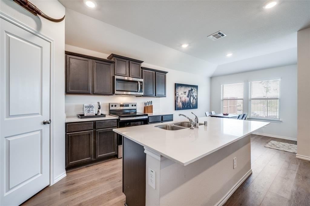 13105 Dawson Dr - Photo 6 of 16