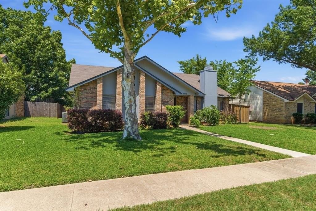 2816 Chelsea Ln - Photo 2 of 29