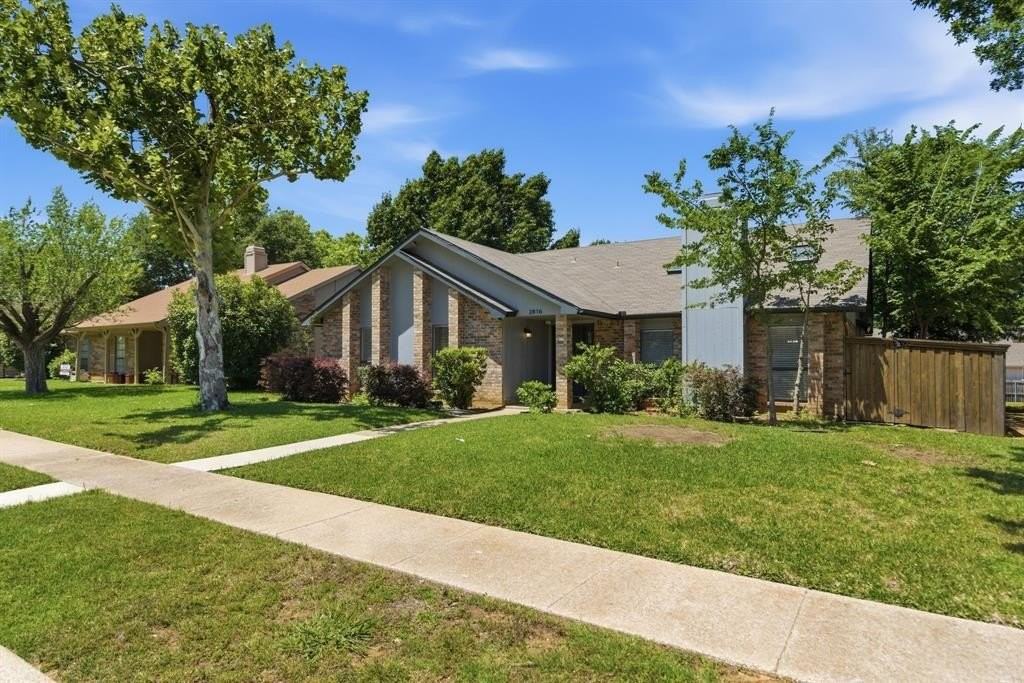 2816 Chelsea Ln - Photo 3 of 29