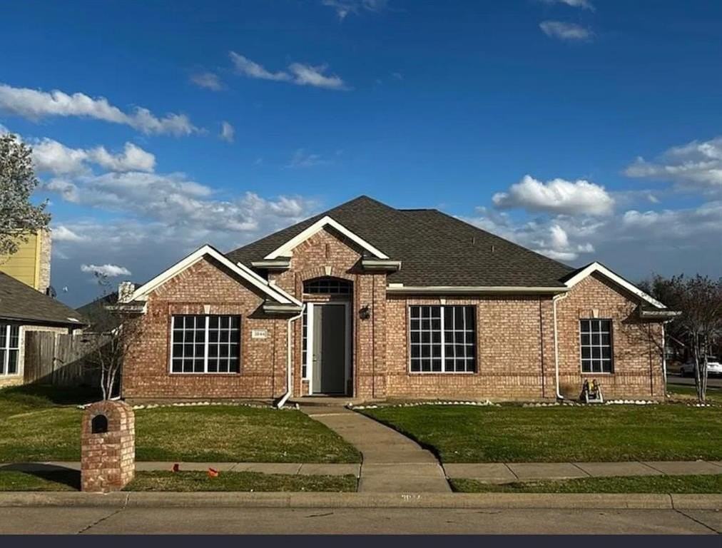 3844 Gillespie Dr - Photo 2 of 13