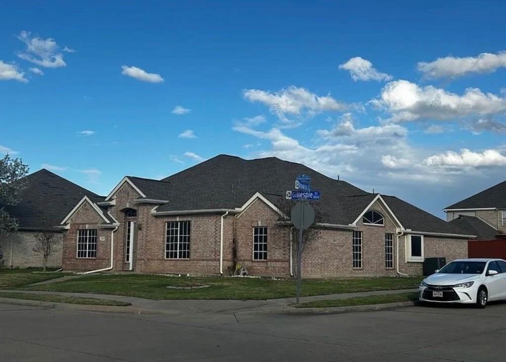 3844 Gillespie Dr - Photo 3 of 13