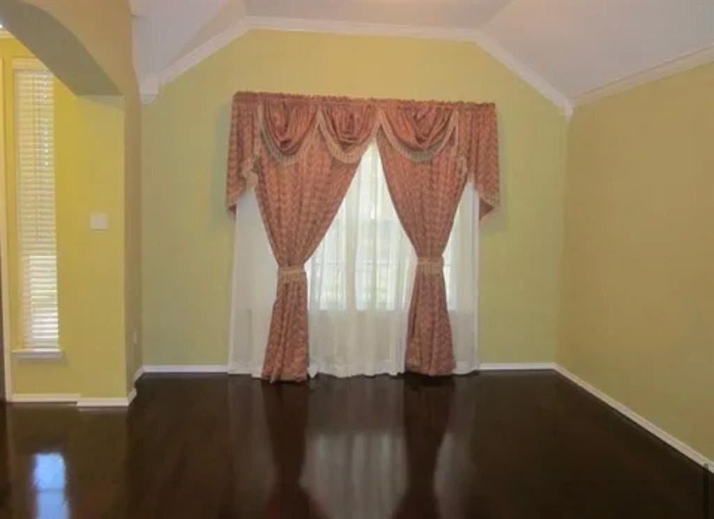 3844 Gillespie Dr - Photo 6 of 13