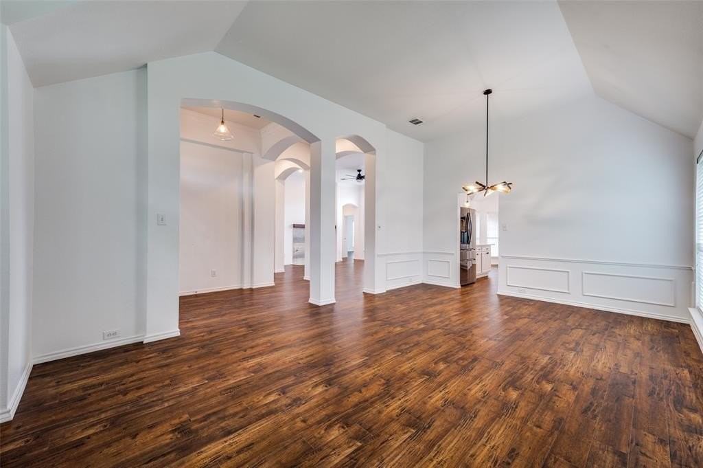 1420 Capstan Dr - Photo 4 of 25