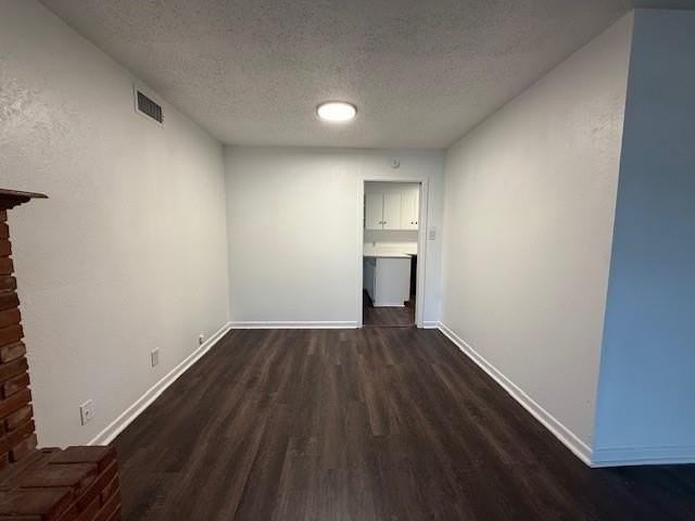 725 S La Salle Dr - Photo 4 of 17