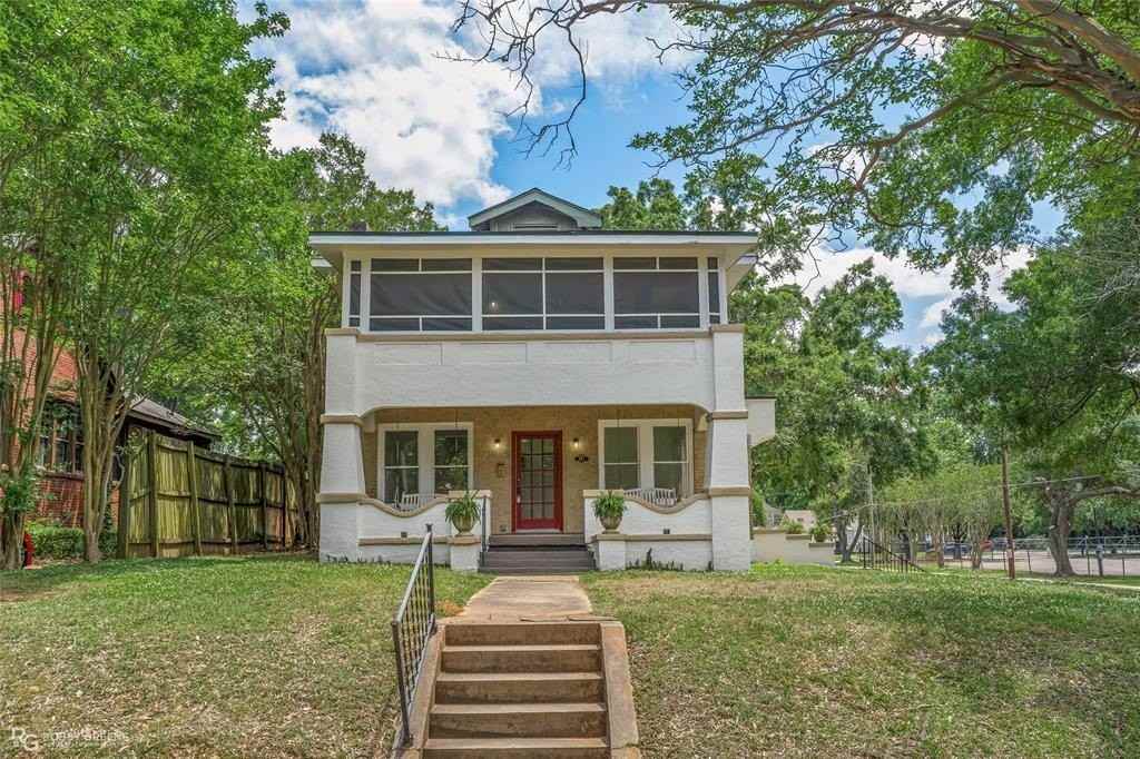 561 Forest Ave - Photo 3 of 21