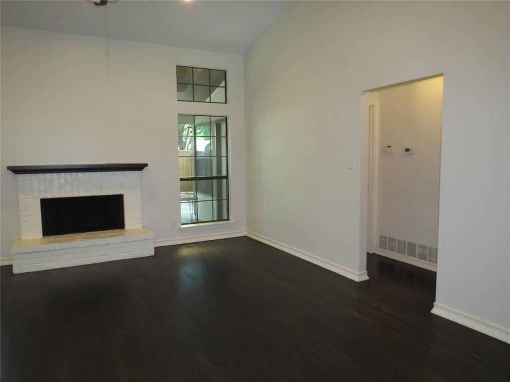 2308 Crestmeadow St - Photo 3 of 39