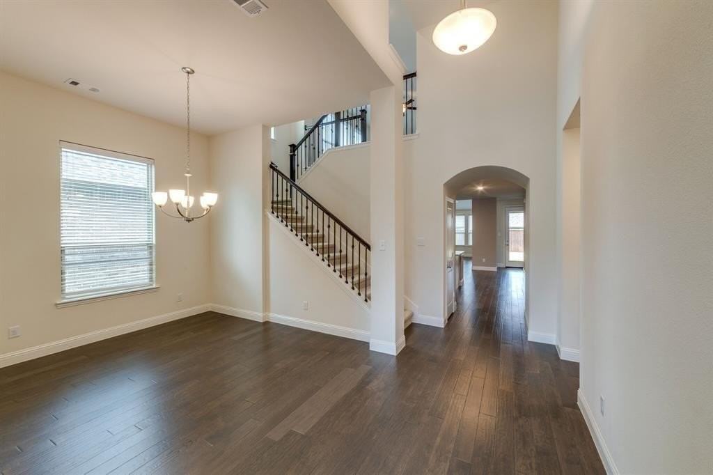 2013 Sutton Park Ave - Photo 4 of 15