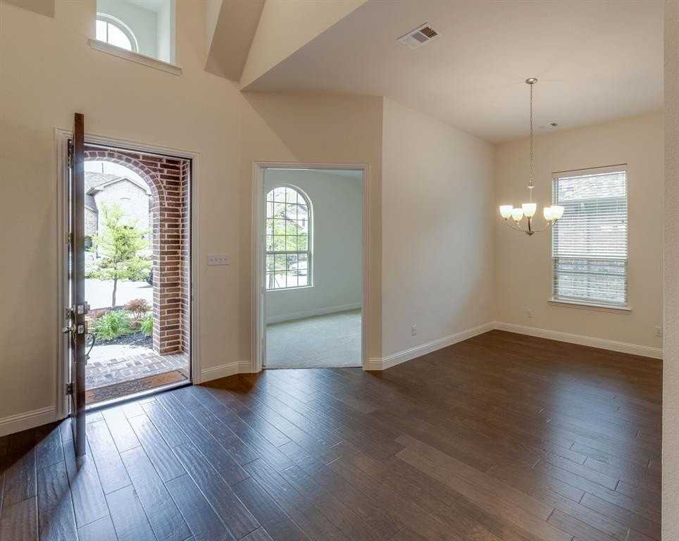 2013 Sutton Park Ave - Photo 5 of 15
