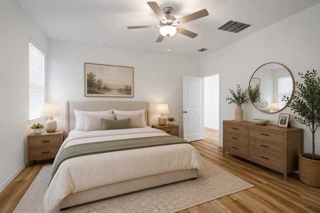 1001 Rosewood St - Photo 3 of 28