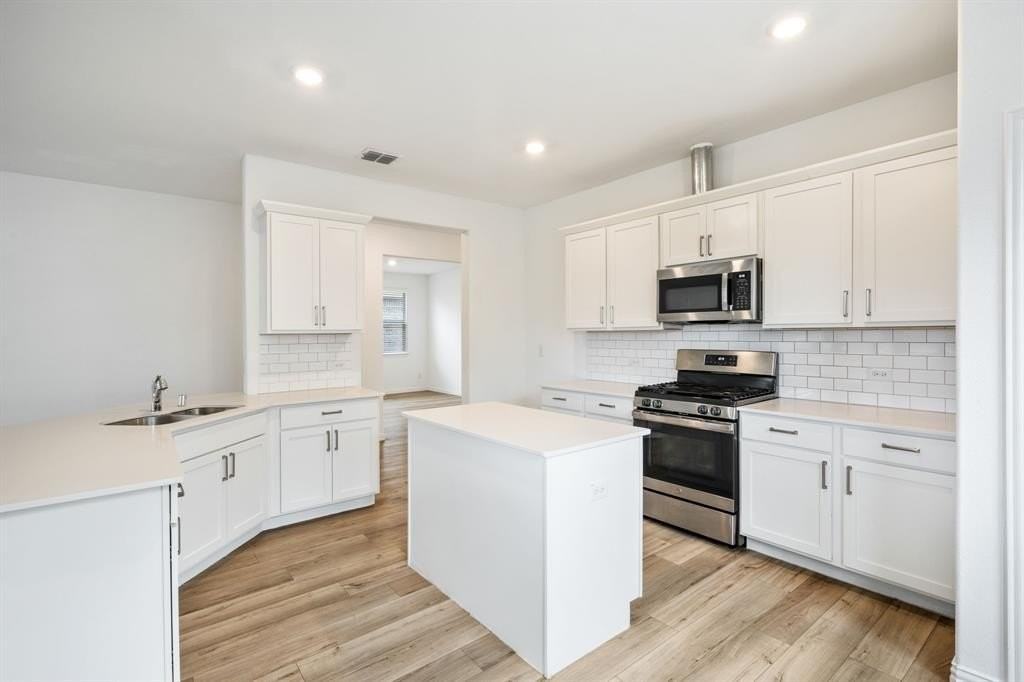 1001 Rosewood St - Photo 6 of 28